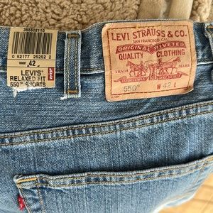 Levi’s Relaxed Fit 550 shorts NWT
